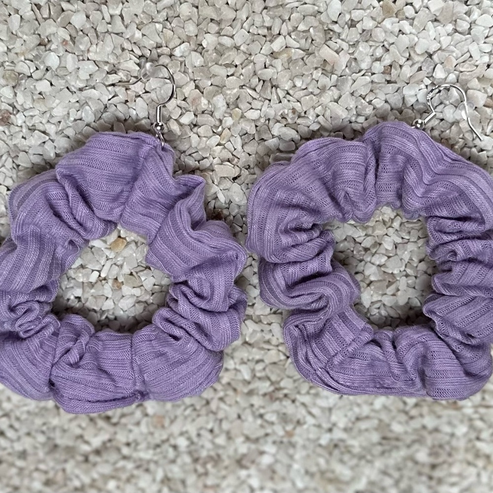 Scrunchie Earrings 🩷